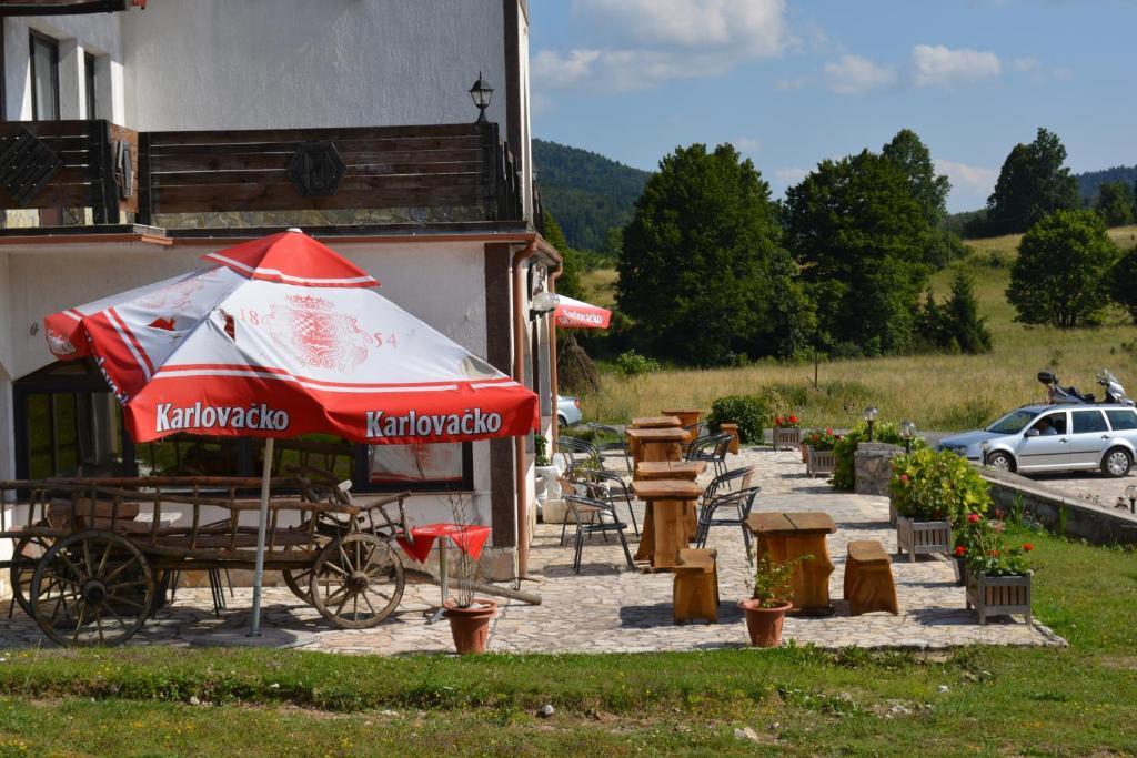Pansion & Restoran Winnetou Plitvička Jezera Esterno foto