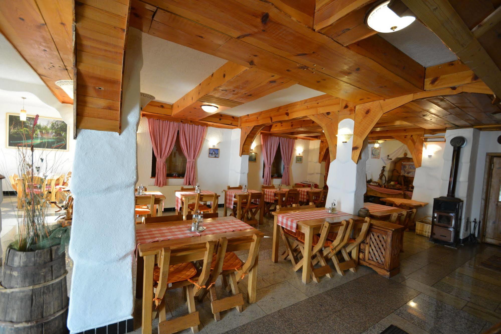 Pansion & Restoran Winnetou Plitvička Jezera Esterno foto